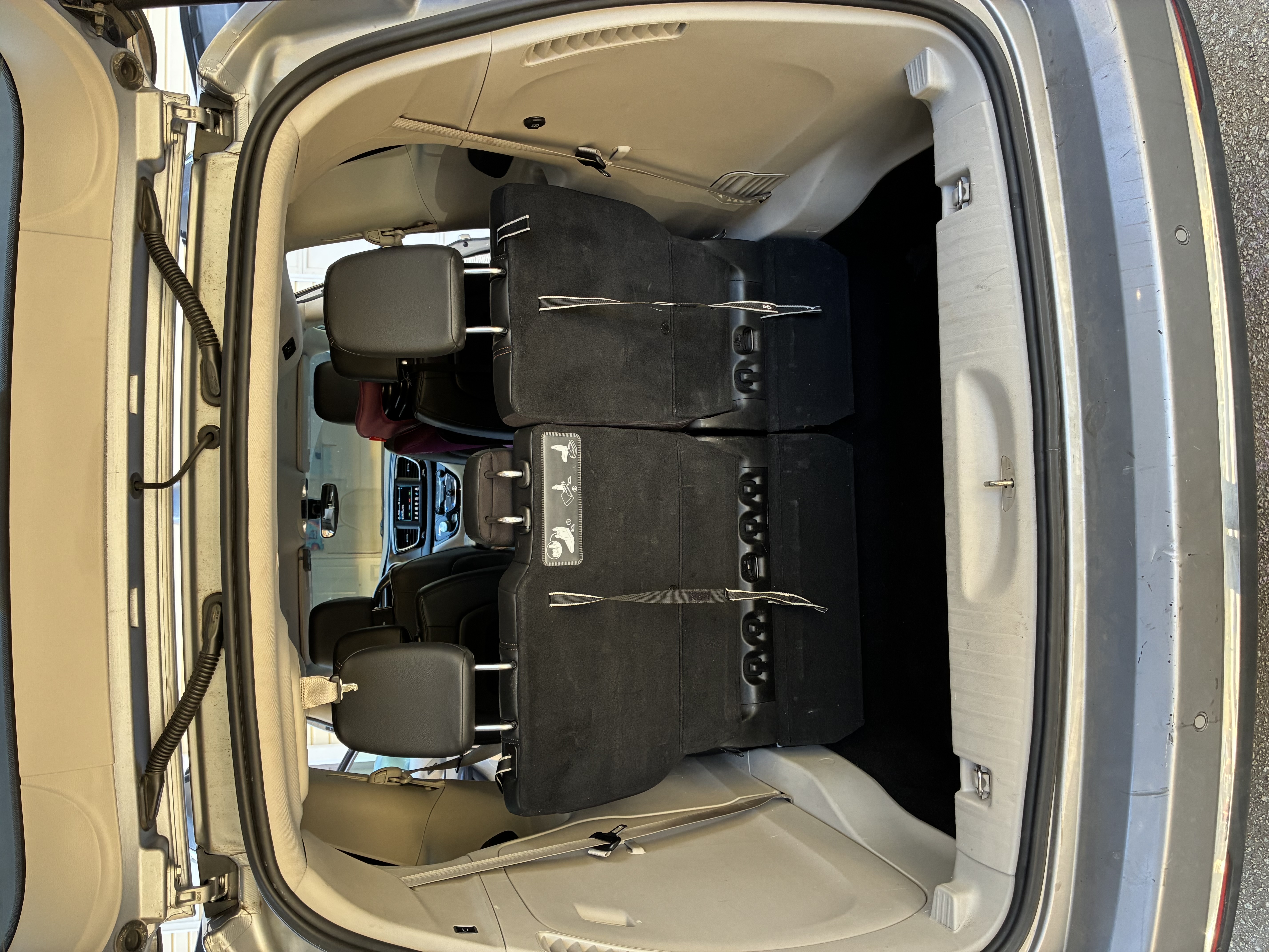 Used 2020 Chrysler Pacifica Touring-L FWD image 18