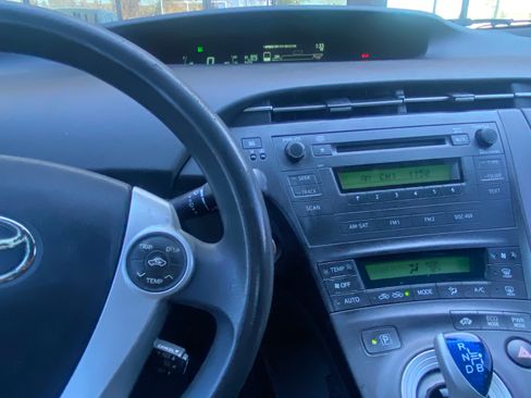 Used 2010 Toyota Prius Two image 12