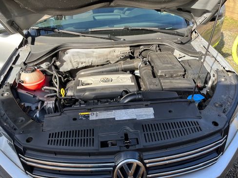 Used 2014 Volkswagen Tiguan S image 13