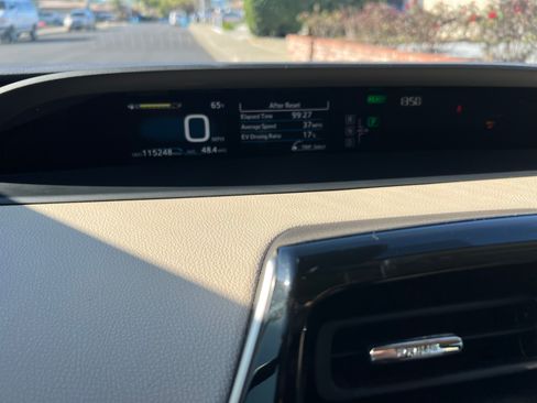 Used 2017 Toyota Prius Four Touring image 14