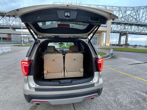 Used 2017 Ford Explorer Limited w/ Equipment Group 301A image 10