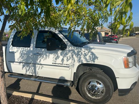 Used 2013 GMC Sierra 3500 Denali AWD/4WD image 13