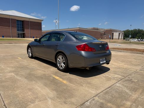 Used 2010 INFINITI G37 Journey w/ Premium Pkg RWD image 5