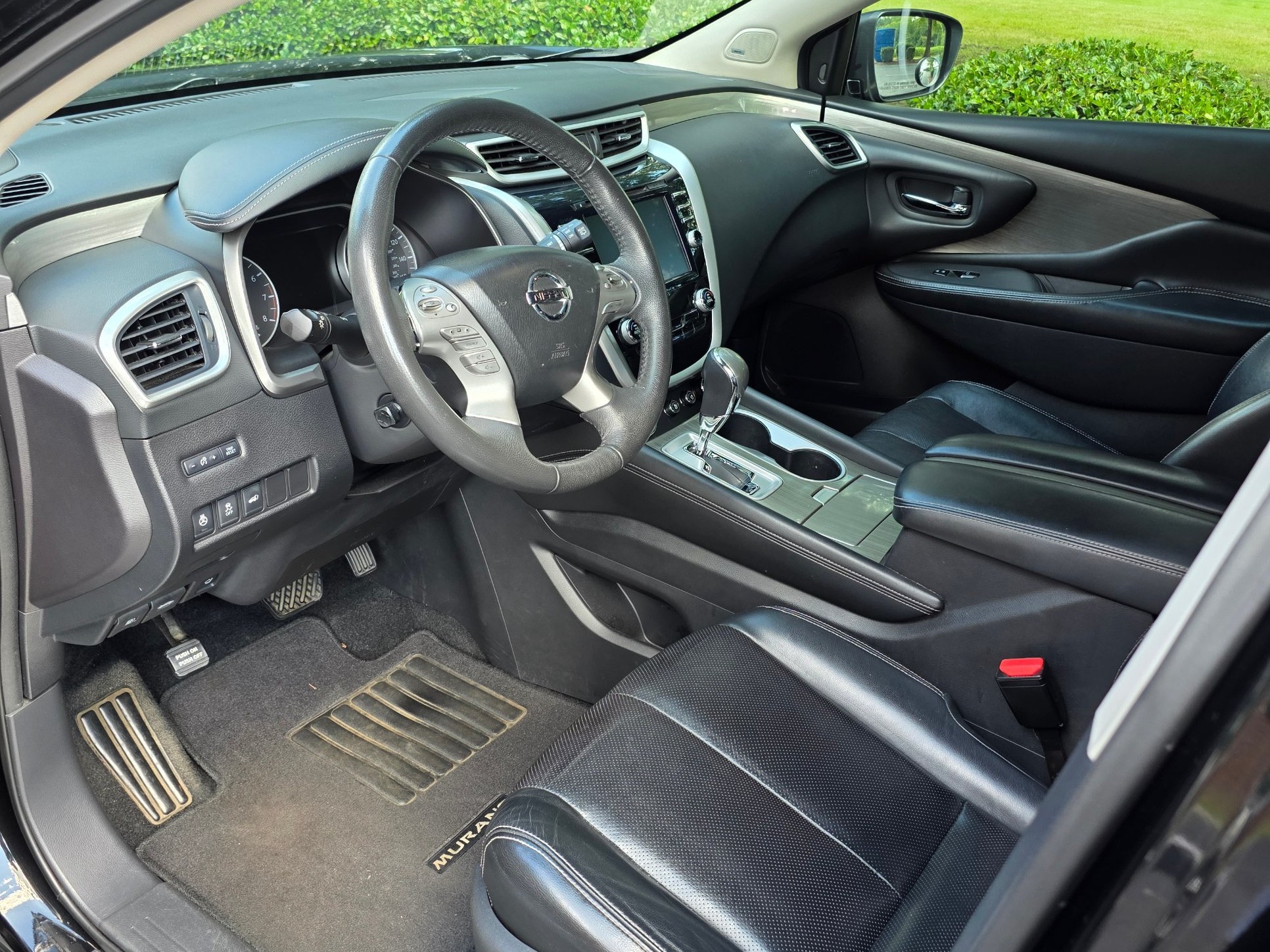 Used 2016 Nissan Murano Platinum w/ Platinum Technology Package FWD image 11