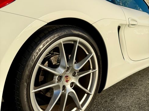 Used 2014 Porsche Cayman image 17