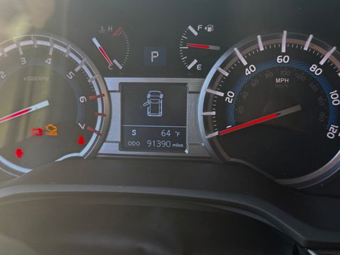 Used 2015 Toyota 4Runner TRD Pro AWD/4WD image 13