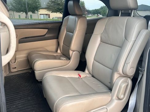 Used 2011 Honda Odyssey EX-L image 14