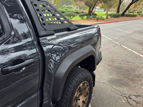 Used 2025 Toyota Tacoma 4x4 Double Cab Hybrid image 28