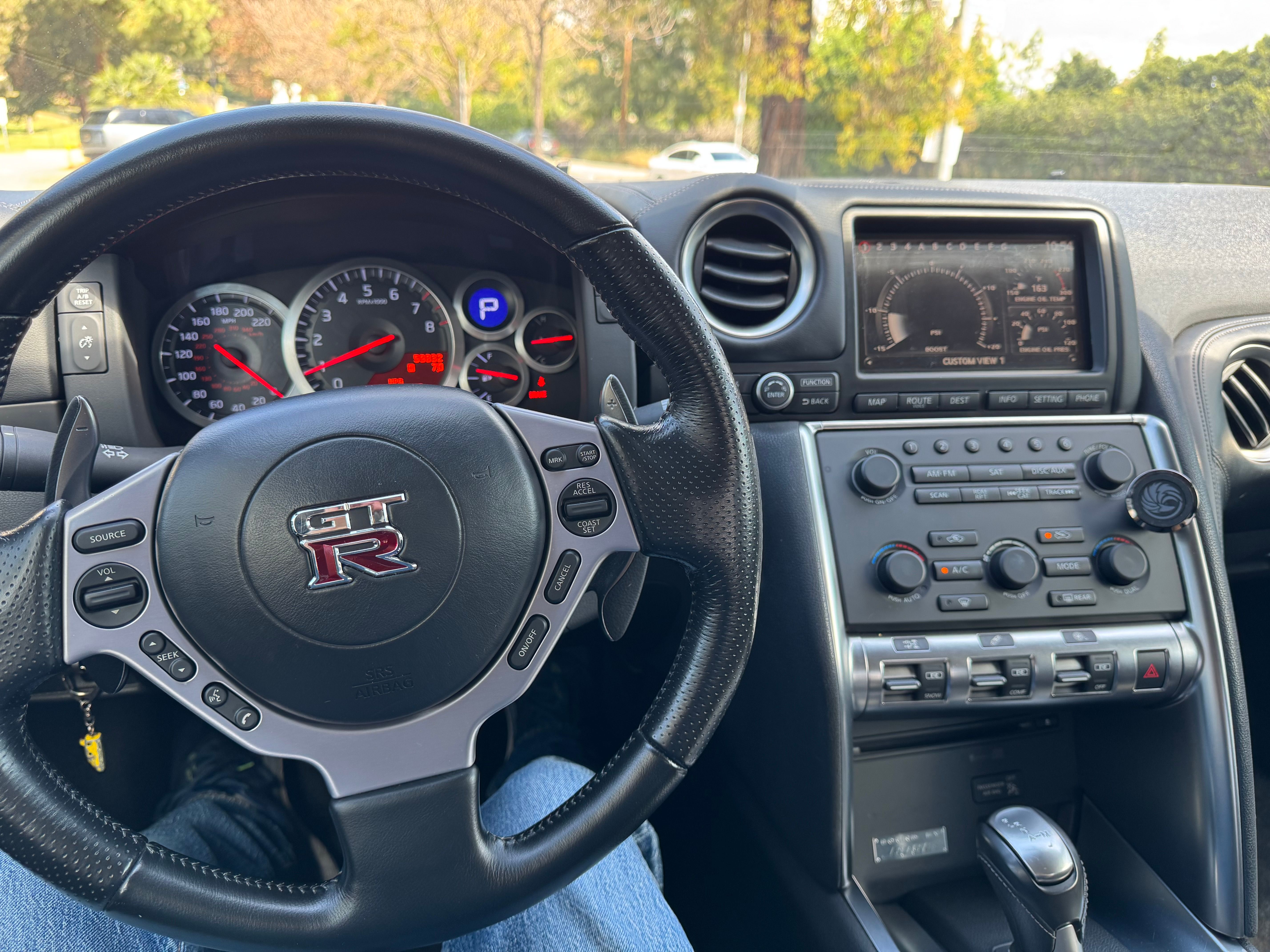 Used 2010 Nissan GT-R Premium AWD/4WD image 9