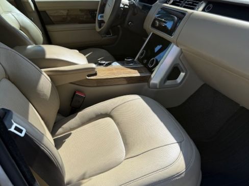 Used 2019 Land Rover Range Rover HSE image 13