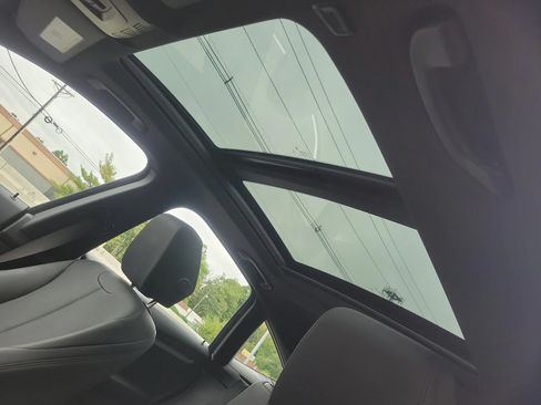 Used 2018 BMW 330i Gran Turismo xDrive image 11