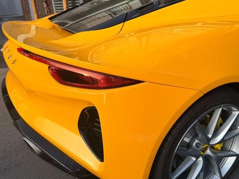 Used 2024 Lotus Emira First Edition image 17