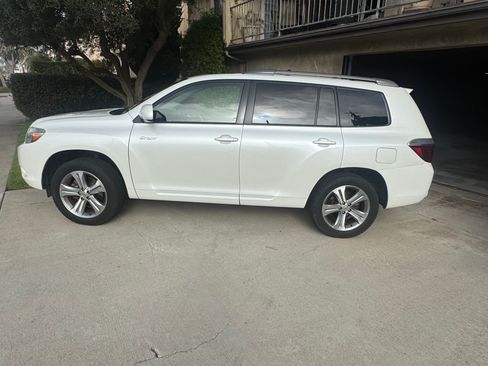 Used 2008 Toyota Highlander Sport image 1