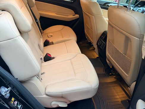 Used 2019 Mercedes-Benz GLS 450 4MATIC image 8