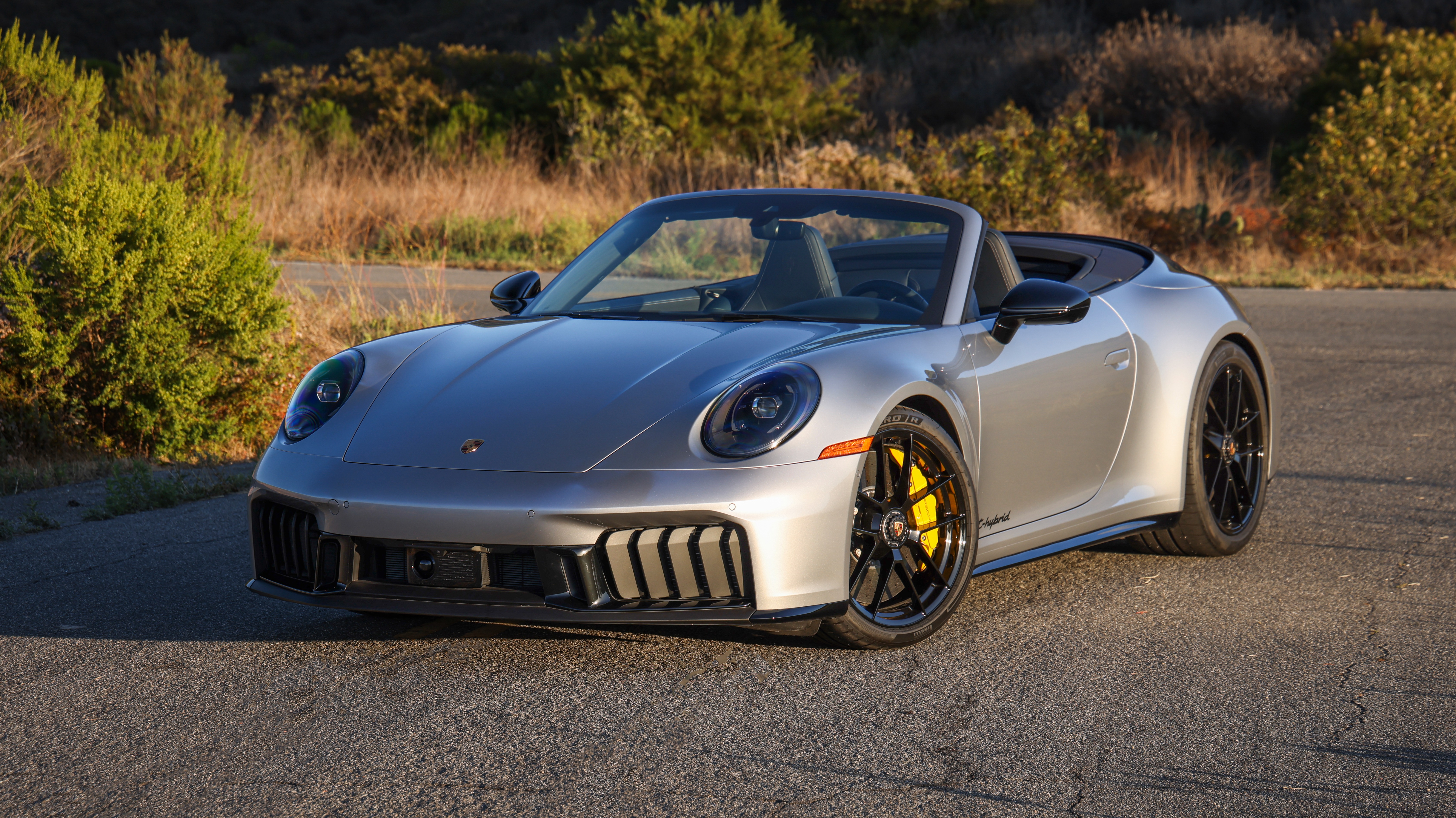 Used 2025 Porsche 911 GTS image 2