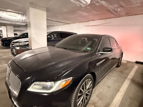 Used 2019 Lincoln Continental Select image 14