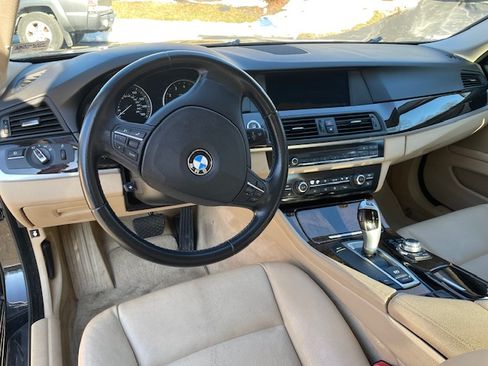 Used 2011 BMW 528i Sedan image 14