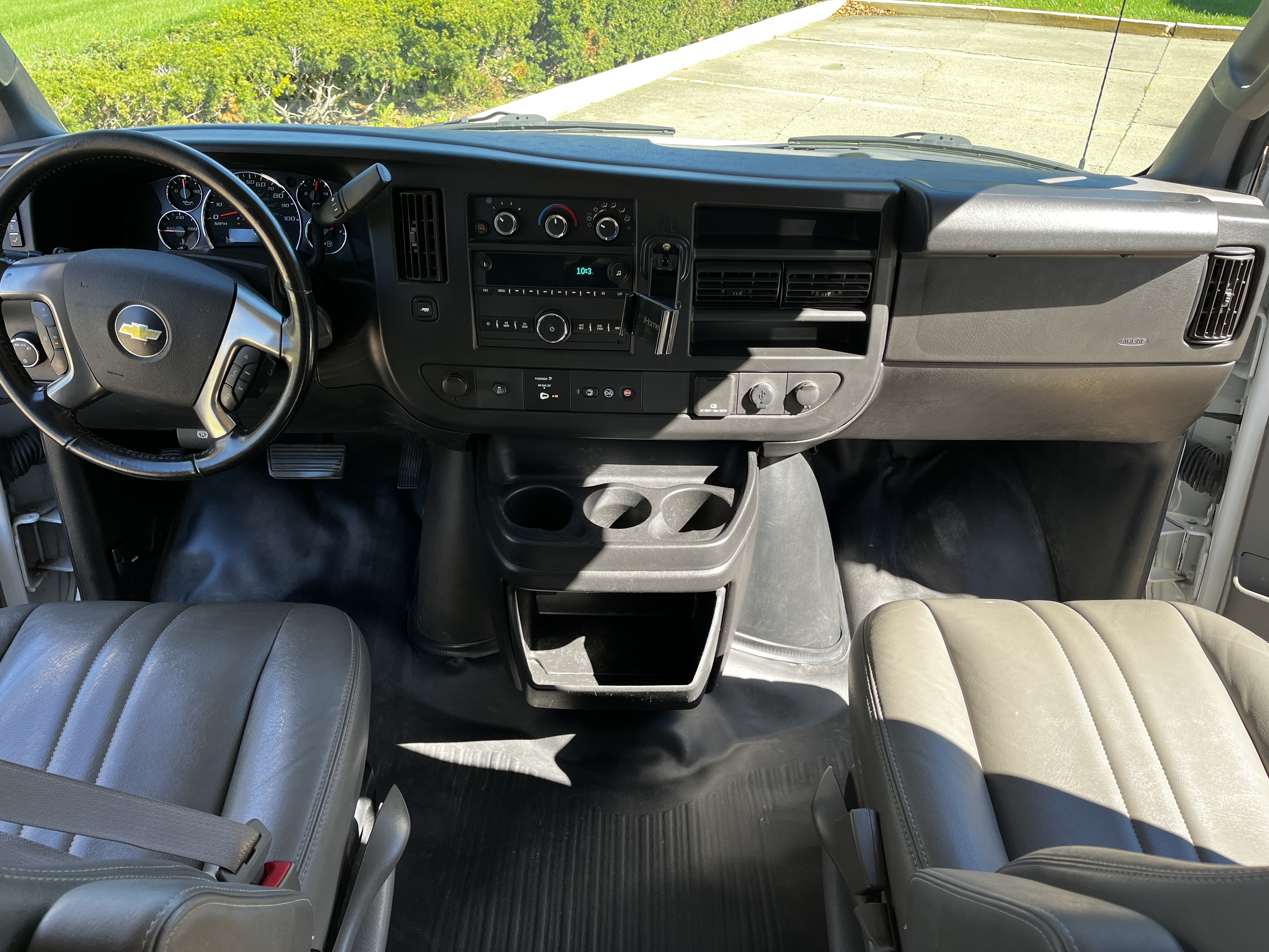 Used 2019 Chevrolet Express 2500 w/ Driver Convenience Package RWD image 13