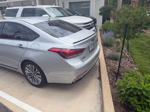 Used 2017 Genesis G80 3.8 AWD/4WD image 7