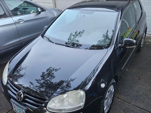 Used 2009 Volkswagen Rabbit S image 1