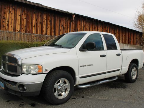 Used 2005 Dodge Ram 2500 Truck SLT w/ Quad Cab Big Horn Value Group image 4