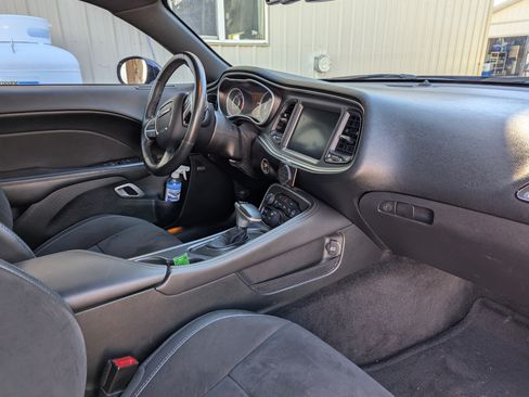 Used 2015 Dodge Challenger R/T Scat Pack w/ Leather Interior Group RWD image 6