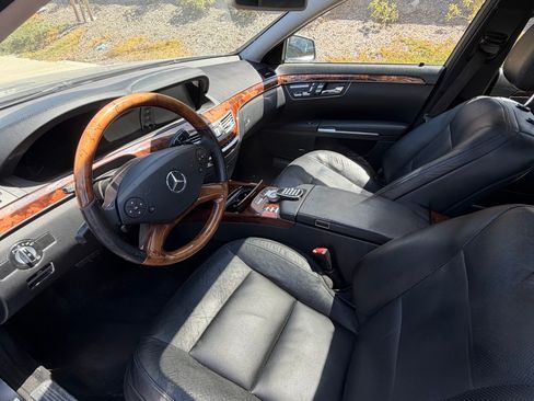 Used 2010 Mercedes-Benz S 550 w/ Sport Pkg image 13