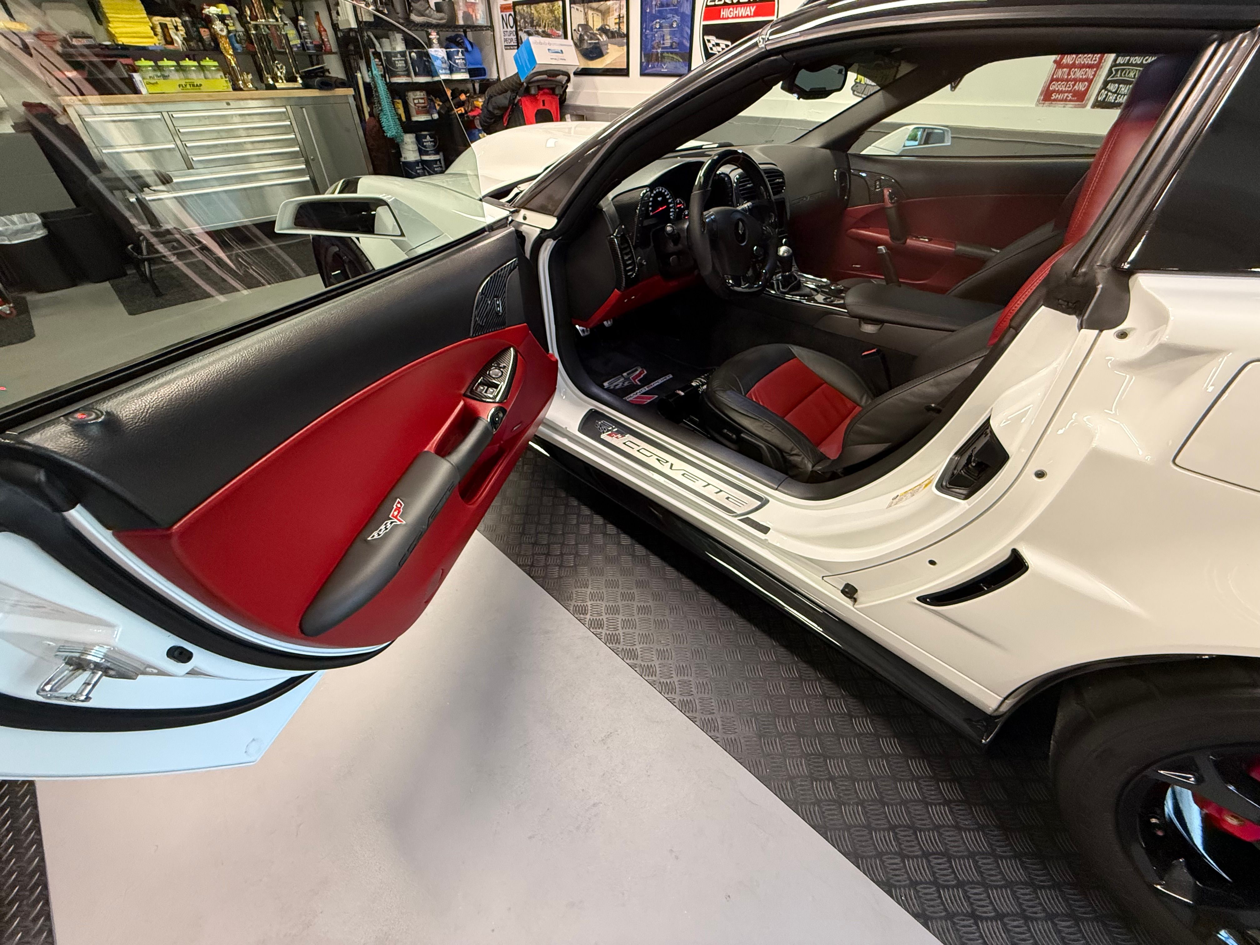 Used 2013 Chevrolet Corvette Grand Sport w/ 2LT Preferred Equipment Group RWD image 22