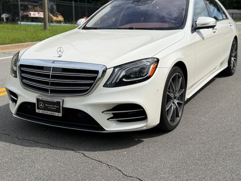 Used 2018 Mercedes-Benz S 560 Sedan image 4