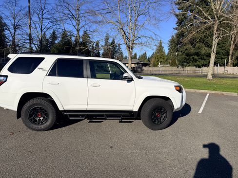 Used 2023 Toyota 4Runner TRD Off-Road Premium image 10