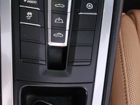 Used 2016 Porsche 911 Turbo image 17