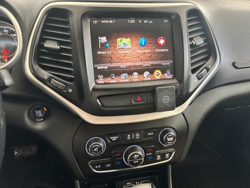 Used 2016 Jeep Cherokee Limited image 20