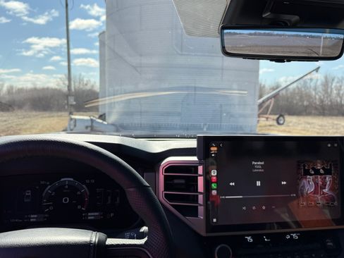 Used 2025 Toyota Tundra Limited image 9