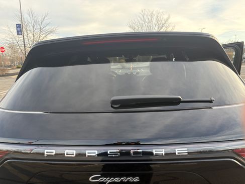 Used 2021 Porsche Cayenne image 13