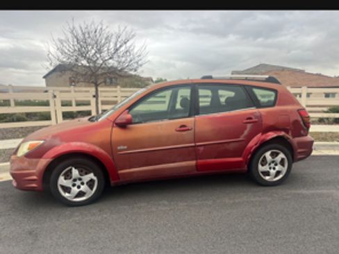 Used 2005 Pontiac Vibe Sport Wagon 4D w/ Power Group Value Package image 4