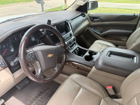 Used 2018 Chevrolet Suburban LT AWD/4WD image 11
