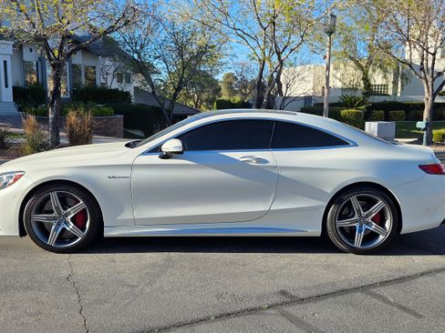 Used 2017 Mercedes-Benz S 63 AMG 4MATIC Coupe image 2