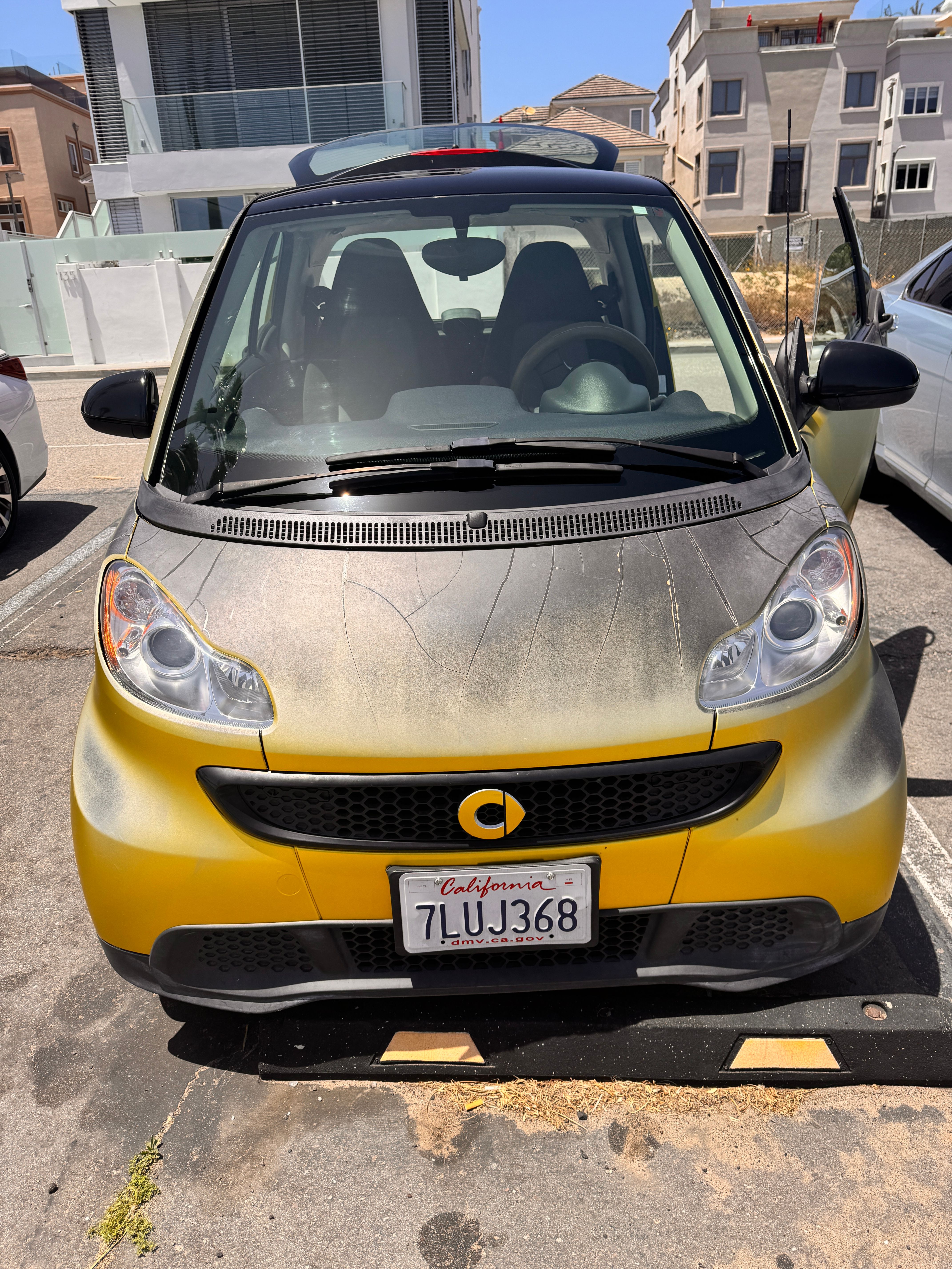 Used 2015 smart fortwo passion RWD image 7