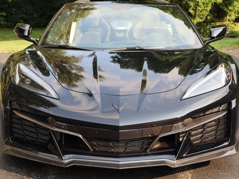 Used 2023 Chevrolet Corvette Z06 w/ Stealth Interior Trim Package RWD image 14