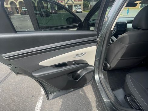 Used 2022 Hyundai Tucson SEL w/ Convenience Package FWD image 15