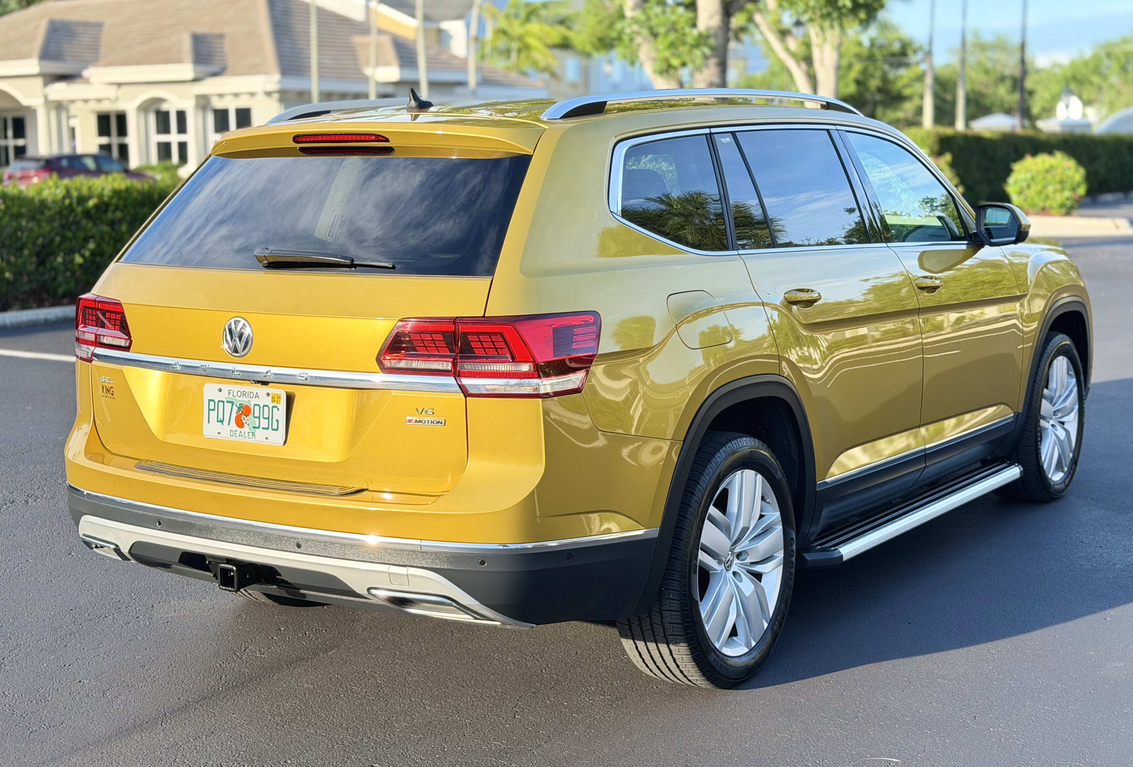 Used 2018 Volkswagen Atlas SEL Premium AWD/4WD image 6