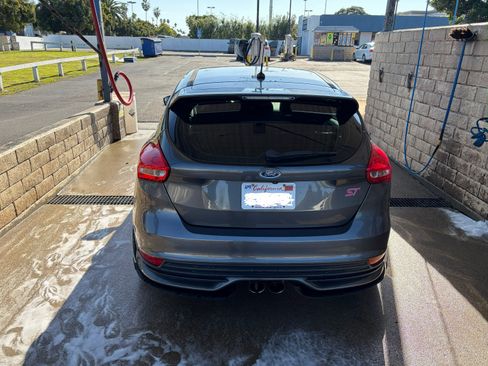 Used 2017 Ford Focus ST w/ Equipment Group 402A image 8