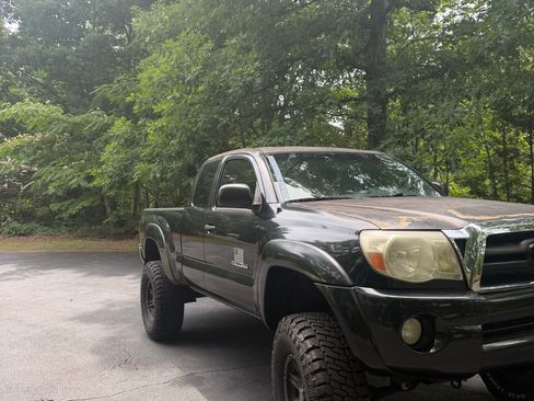 Used 2008 Toyota Tacoma PreRunner RWD image 6