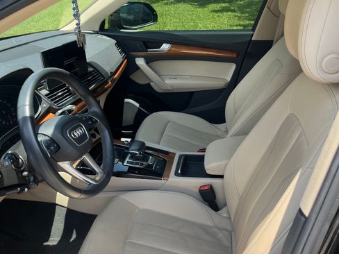 Used 2021 Audi Q5 2.0T Premium w/ Convenience Package AWD/4WD image 6