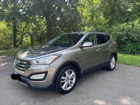 Used 2014 Hyundai Santa Fe Sport 2.0T w/ Navigation Package 06 AWD/4WD image 2