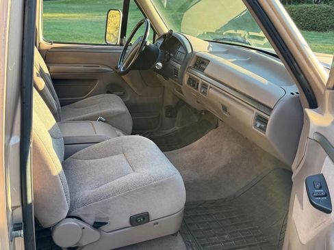 Used 1993 Ford F250 Long Bed image 4