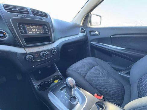 Used 2018 Dodge Journey SXT w/ Blacktop Package image 25
