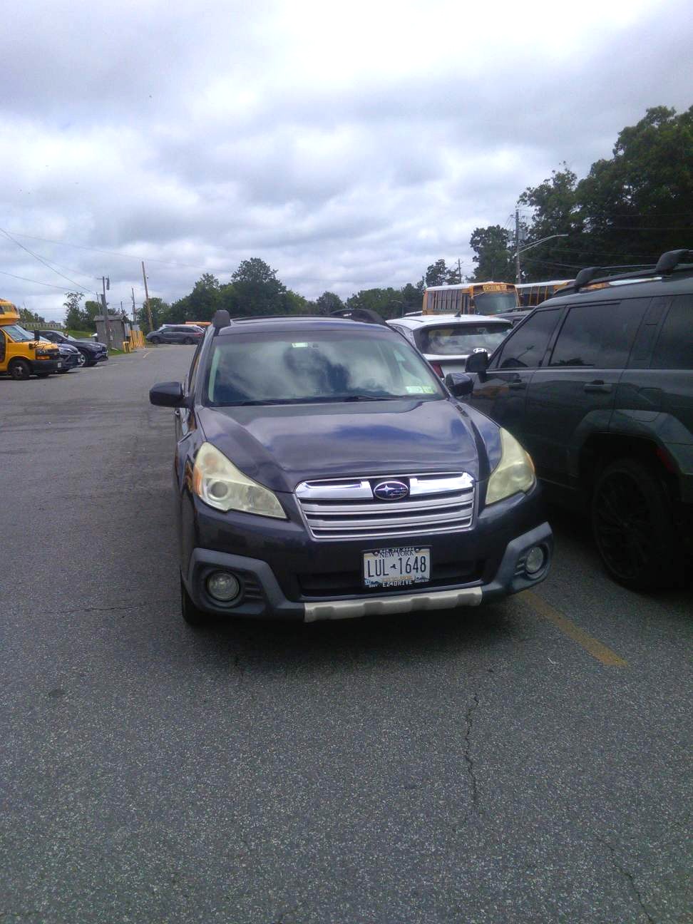 Used 2013 Subaru Outback 2.5i Premium AWD/4WD image 1