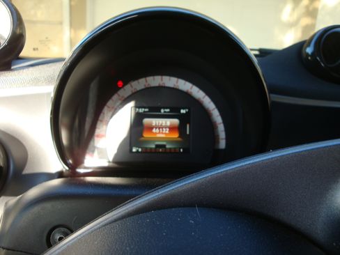 Used 2017 smart fortwo passion image 12