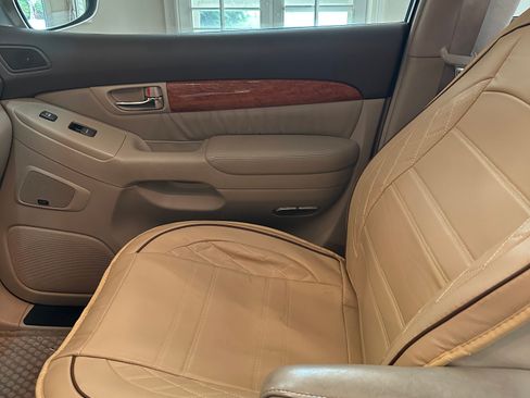 Used 2005 Lexus GX 470 image 19